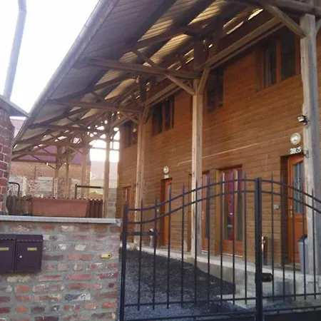 Confortable Avec Jardin, Wifi Et Equipements Modernes En Plein Coeur D'un Village Paisible. - Fr-1-510-211